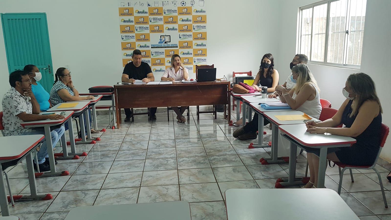 Secretaria Municipal  de Educação e Escolas Municipais  recebem visita da equipe de inspeção da SEDUC