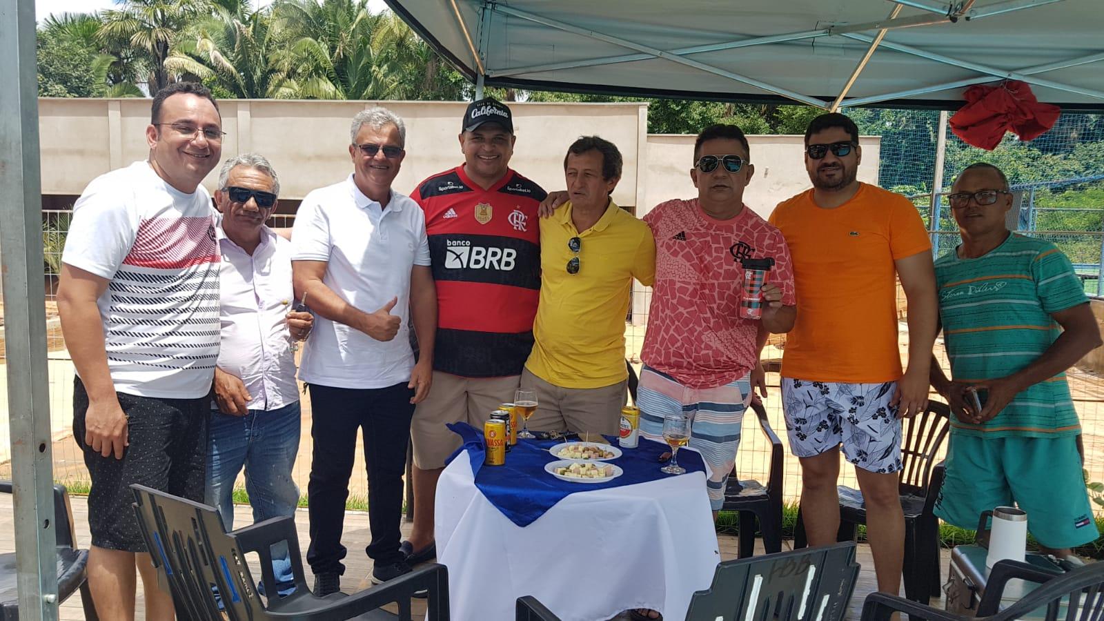 ANANÁS: Contador Otanilson Brasil comemora aniversário de 51 anos de idade na Arena Serginho Parreira