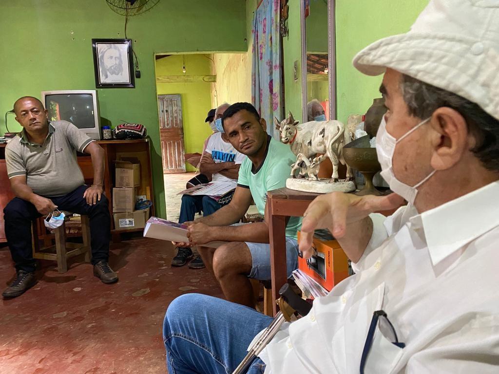 Deputado Célio Moura em visita ao Bico do Papagaio se reúne com lideranças e militantes para discutir atividade parlamentar 