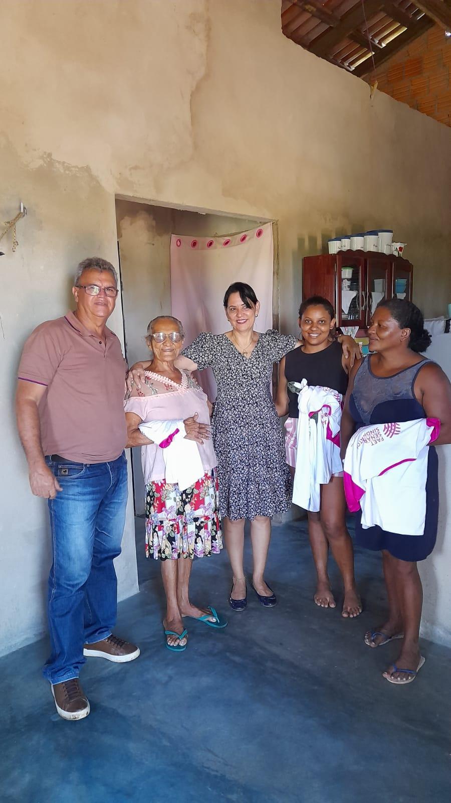 Primeira Dama Glória Nepomoceno e Prefeito Valdemar realizam visitas assistenciais à moradores de Assentamento em Ananás