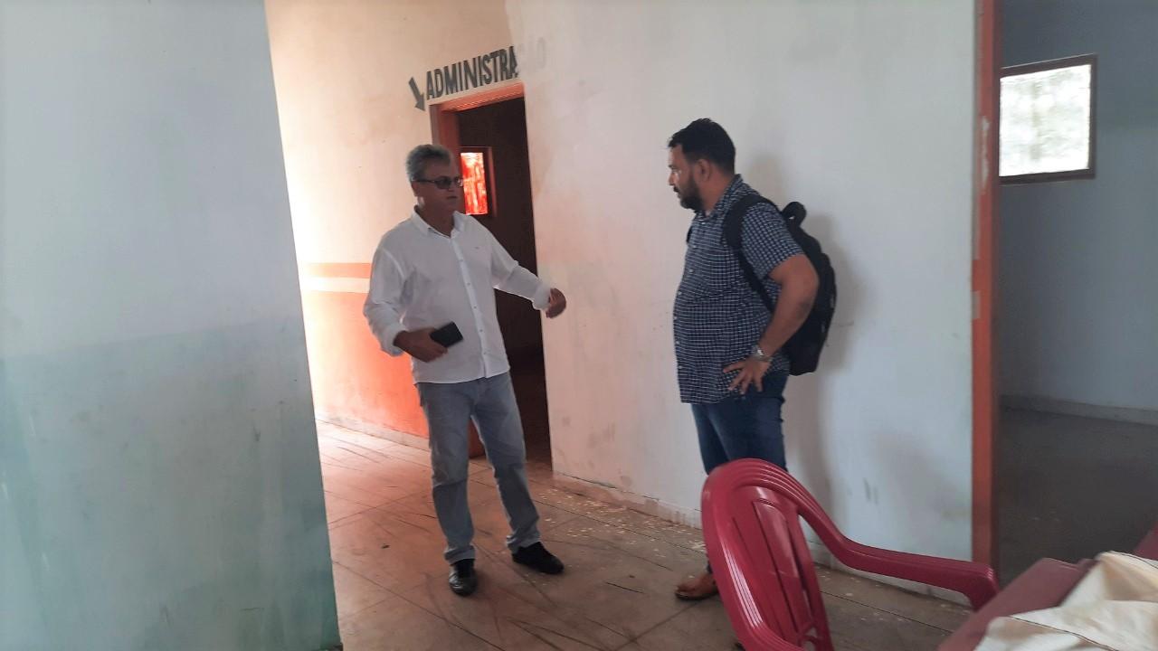 Prefeito Valdemar Nepomoceno realiza visita para analisar infraestrutura de Terminal Rodoviário e Feira coberta em Ananás 