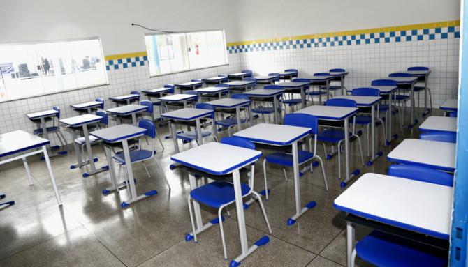 Comunidade escolar de Colinas comemora inauguração da Escola Estadual Lacerdino Oliveira Campos