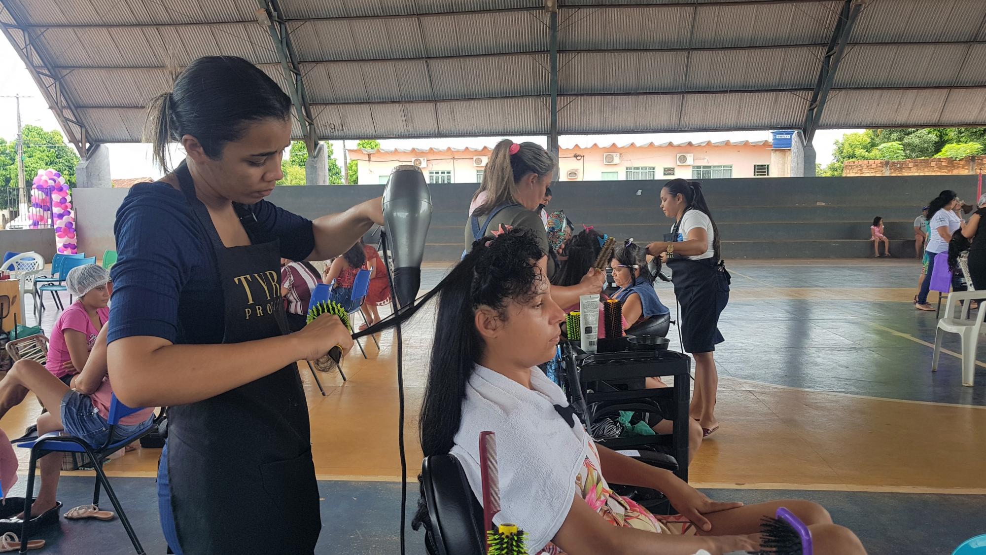 Projeto Mulher Preciosa foi encerrado com grande ação promovido na Quadra de Esportes em homenagem as Mulheres de Angico