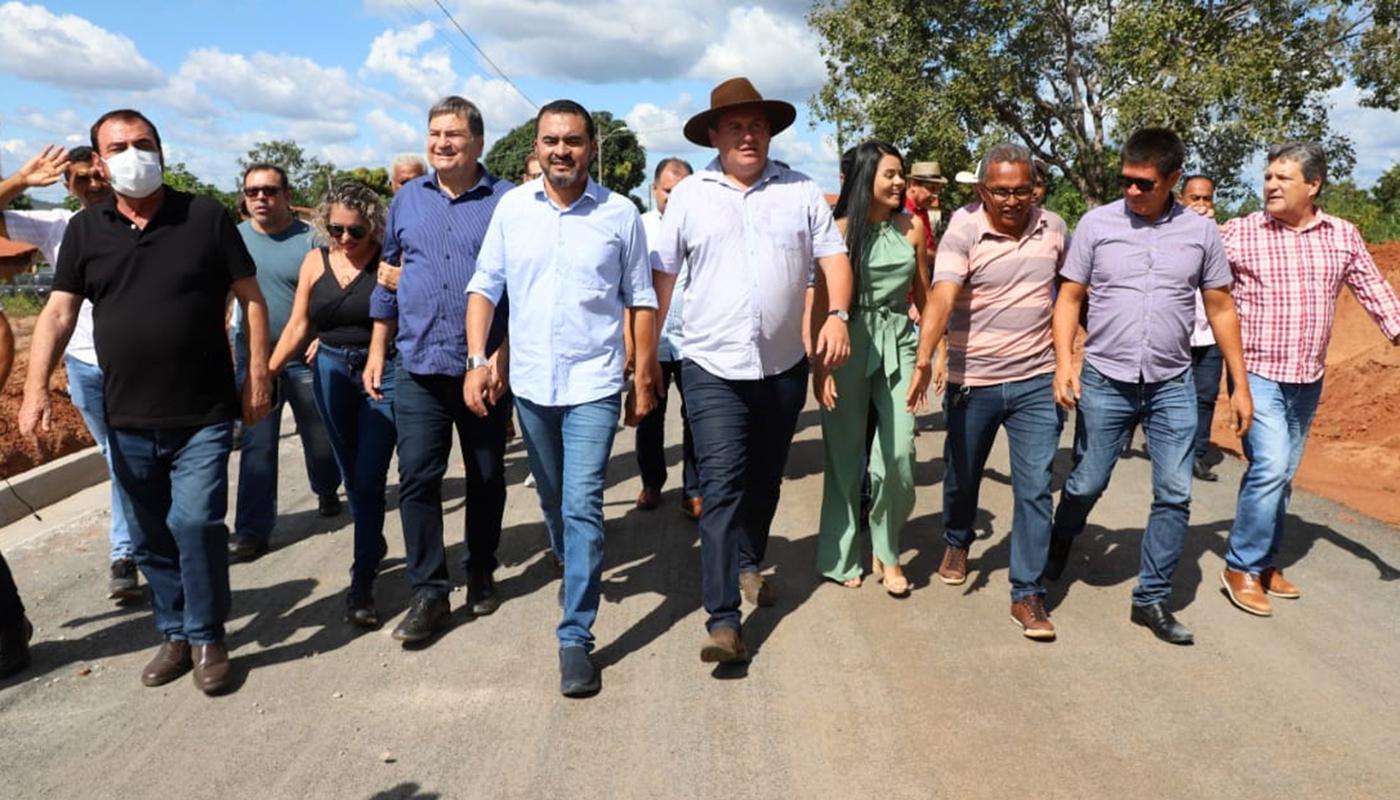 No aniversário de Wanderlândia, governador Wanderlei Barbosa inaugura Núcleo de Identificação e anuncia asfaltamento entre os povoados Floresta e Araçulândia