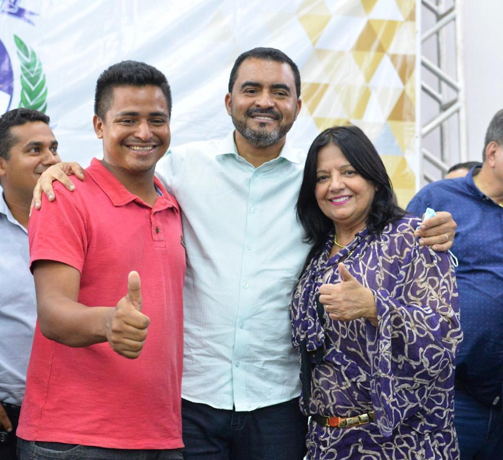 Deputada Vaderez participa da abertura do Fórum de Desenvolvimento Econômico do Estado do Tocantins 