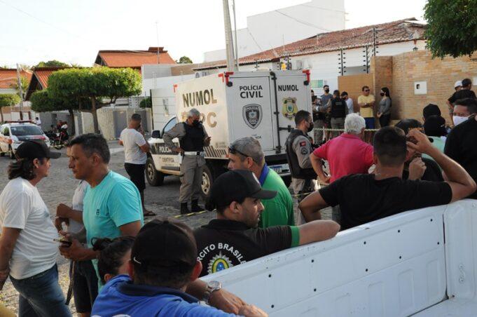 adolescente de 13 anos mata mãe e irmão e deixa pai ferido; briga por jogos em excesso teria motivado o crime