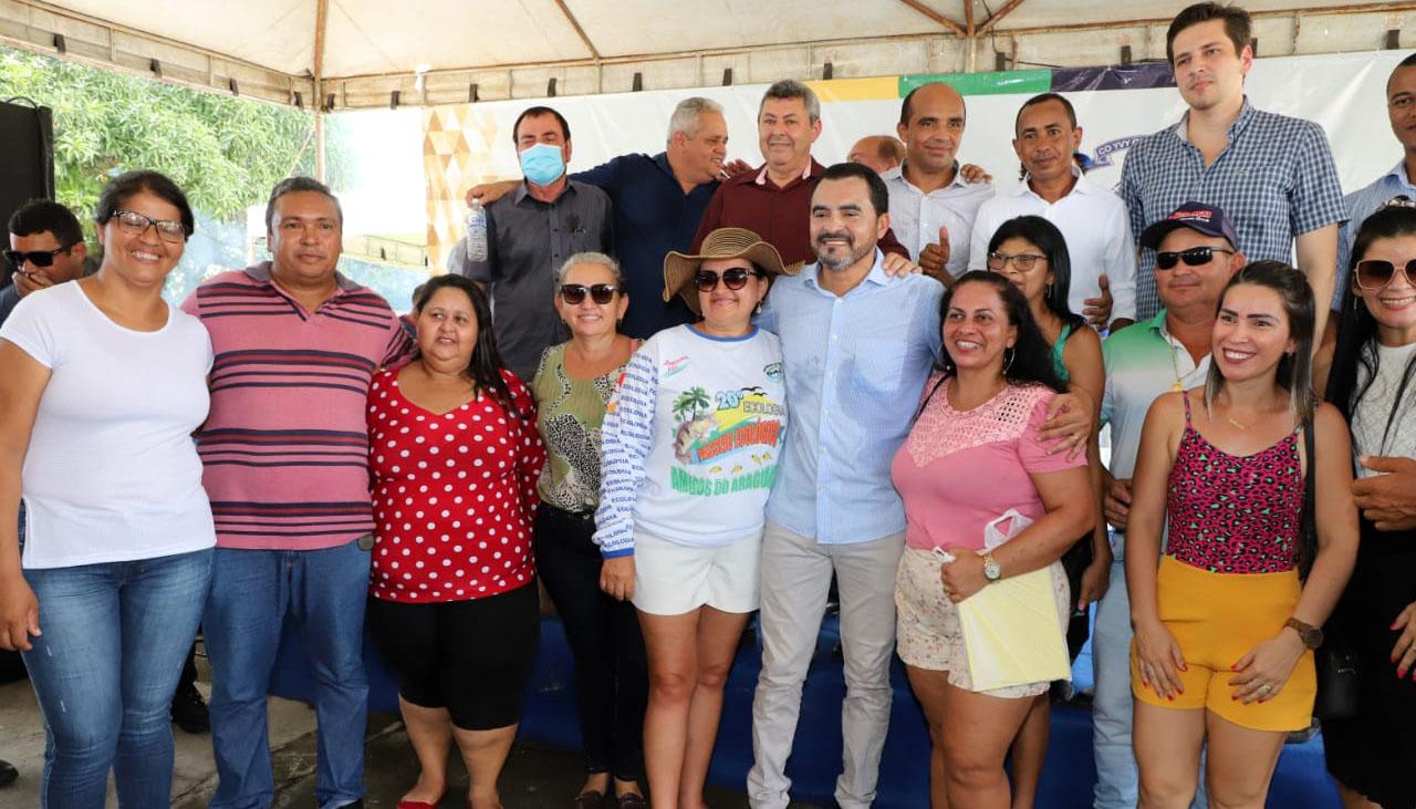 Governador Wanderlei Barbosa recebe certificado da ONG Amigos do Araguaia pelos serviços prestados em prol do meio ambiente