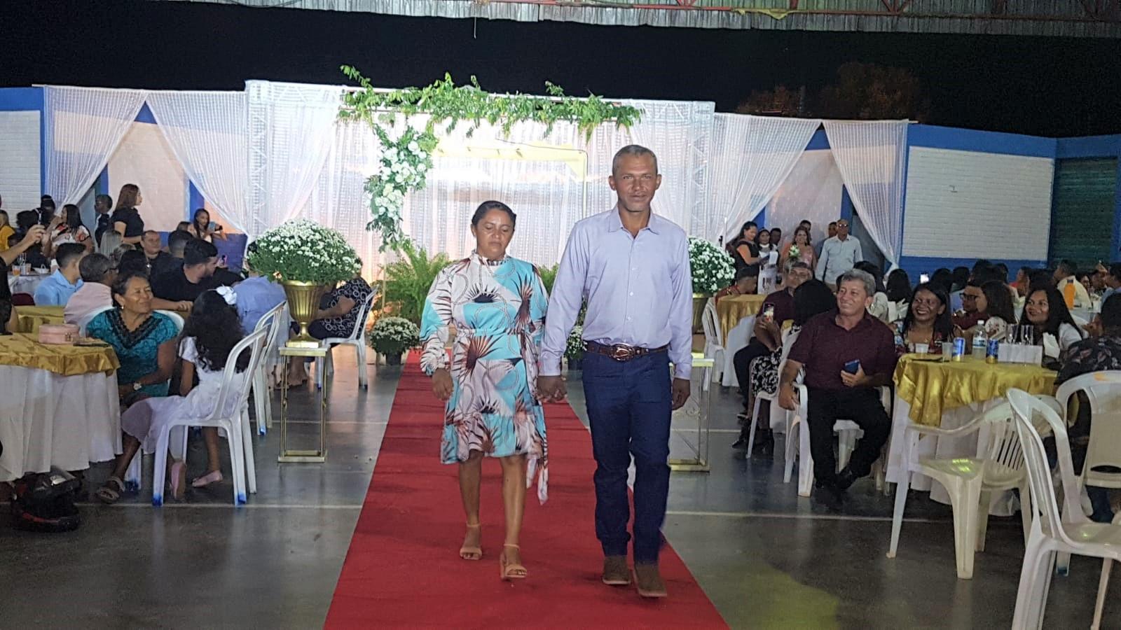 Prefeitura de Ananás e Cartório de Registro Civil realizam casamento comunitário Prefeitura de Ananás e Cartório de Registro Civil realizam casamento comunitário