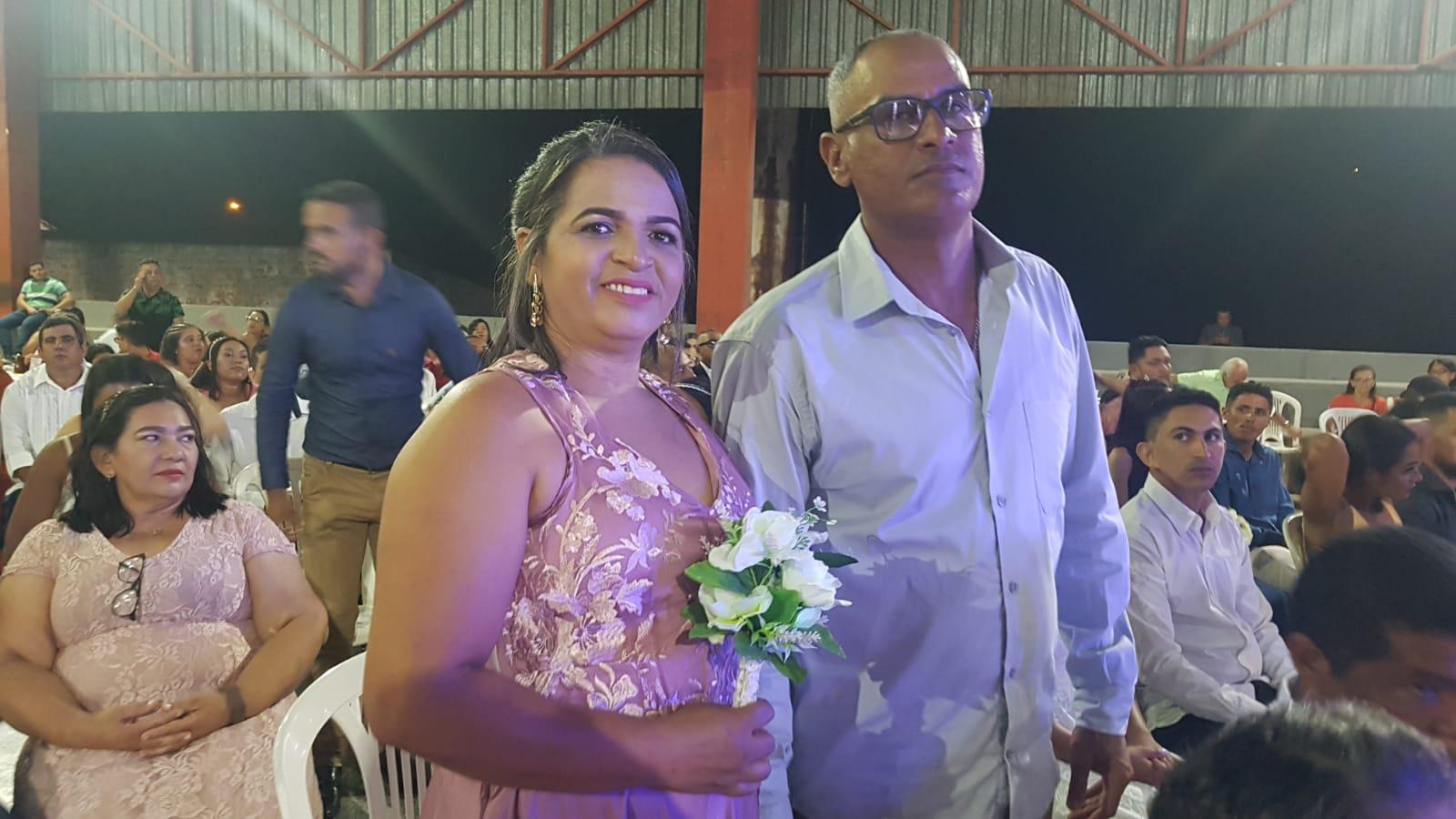 Prefeitura de Ananás e Cartório de Registro Civil realizam casamento comunitário Prefeitura de Ananás e Cartório de Registro Civil realizam casamento comunitário