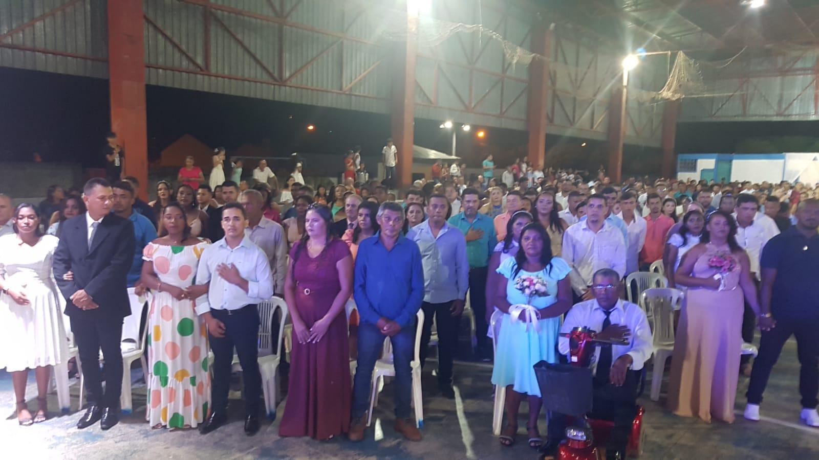 Prefeitura de Ananás e Cartório de Registro Civil realizam casamento comunitário Prefeitura de Ananás e Cartório de Registro Civil realizam casamento comunitário