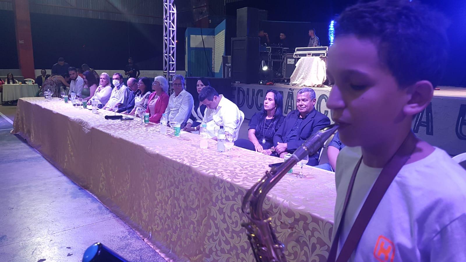 Prefeitura de Ananás e Cartório de Registro Civil realizam casamento comunitário Prefeitura de Ananás e Cartório de Registro Civil realizam casamento comunitário