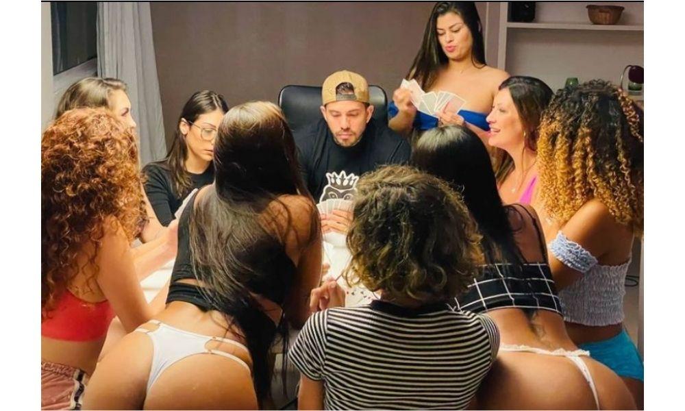FAMOSOS: Brasileiro com 8 esposas ‘sonha’ com mais duas e diz querer ter filho com todas FAMOSOS: Brasileiro com 8 esposas ‘sonha’ com mais duas e diz querer ter filho com todas