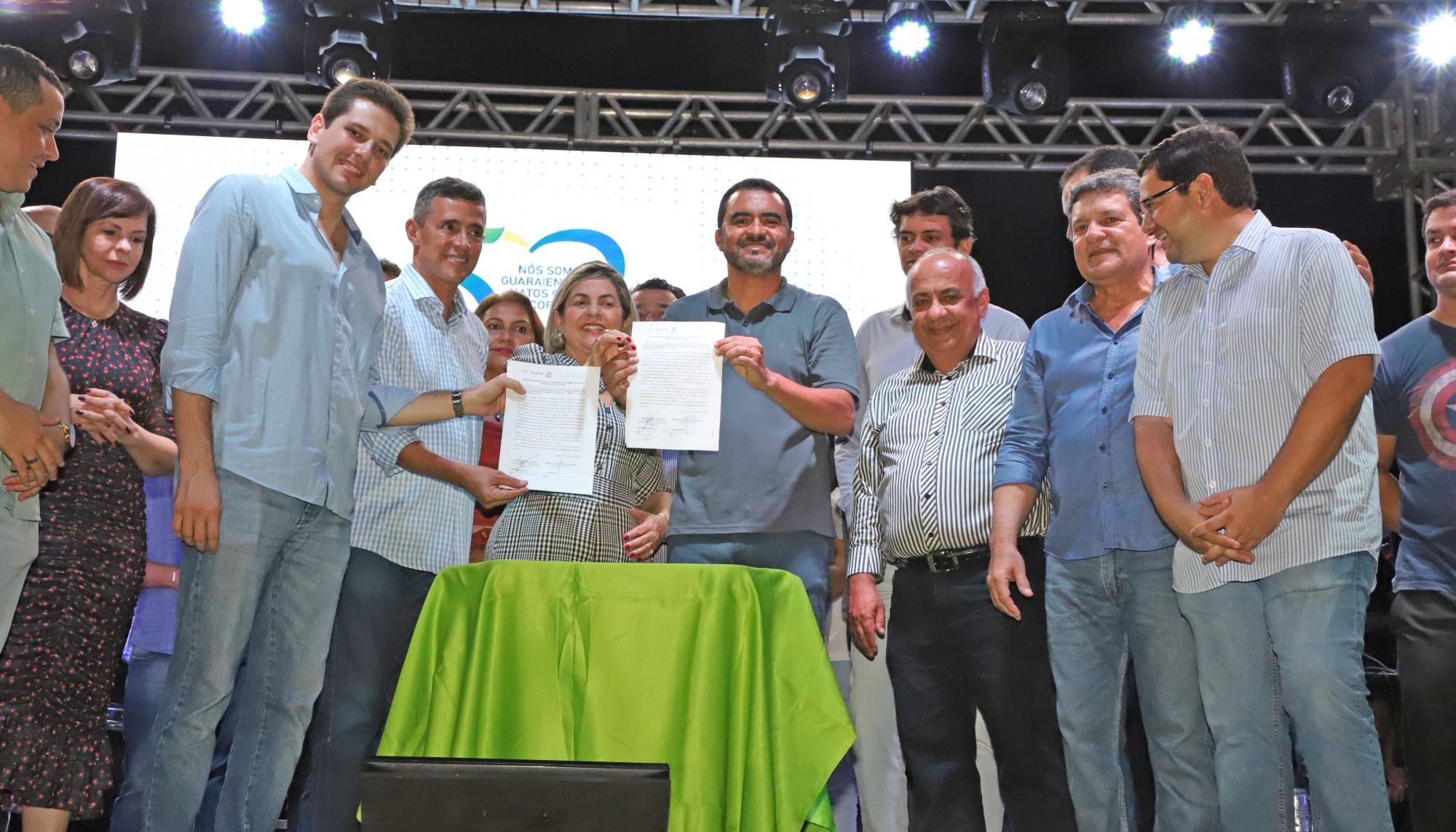 Governador Wanderlei Barbosa participa da programação de aniversário de Guaraí e assina protocolo para fomento da produção de calcário