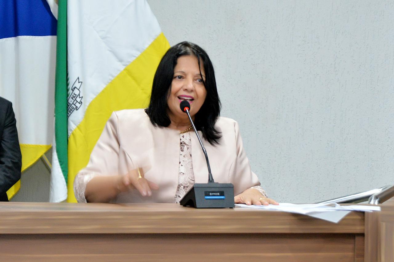 Deputada Valderez recebe título de Cidadã Colinense