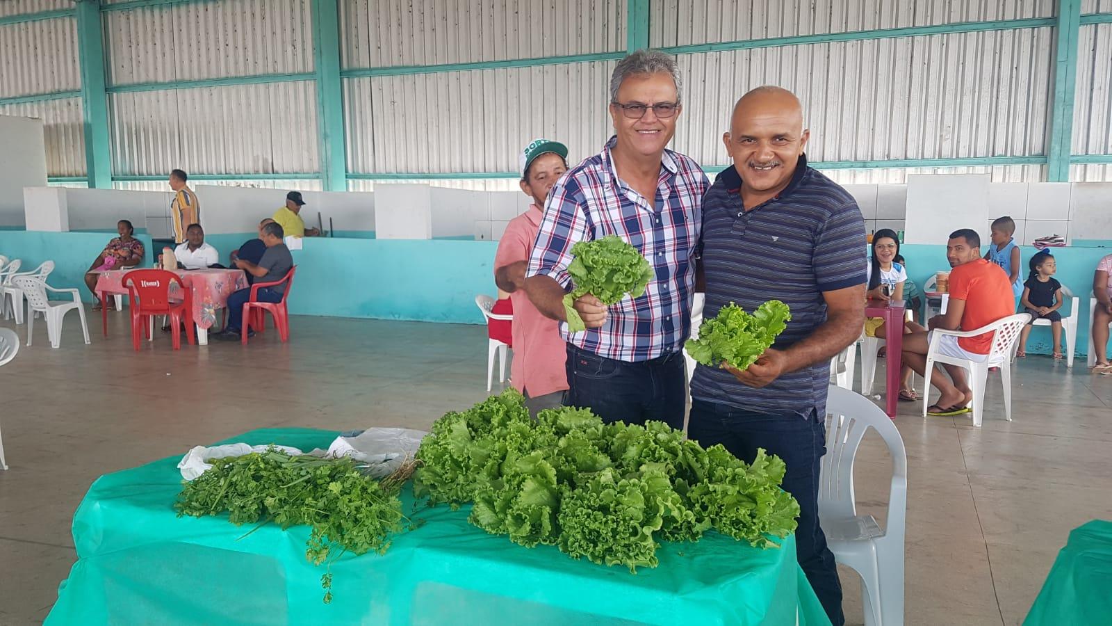 Prefeitura de Ananás realiza reabertura da Feira Coberta do Município