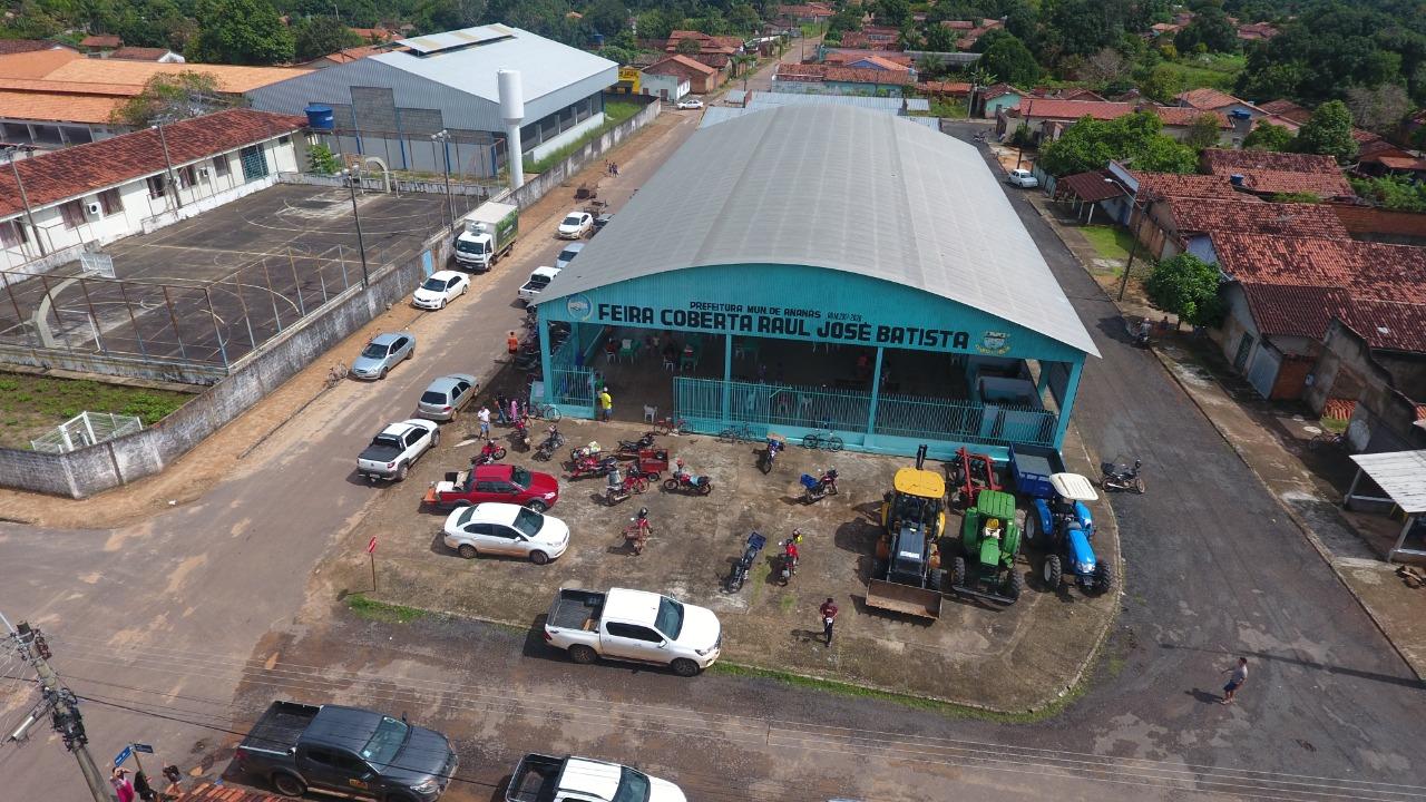 Prefeitura de Ananás realiza reabertura da Feira Coberta do Município