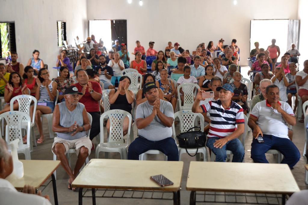 Deputada Valderez participa de reunião com comunidade quilombola em Aragominas