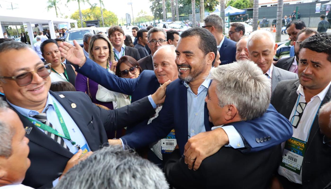 Governador Wanderlei Barbosa participa das plenárias da Marcha em Defesa dos Municípios Governador Wanderlei Barbosa participa das plenárias da Marcha em Defesa dos Municípios