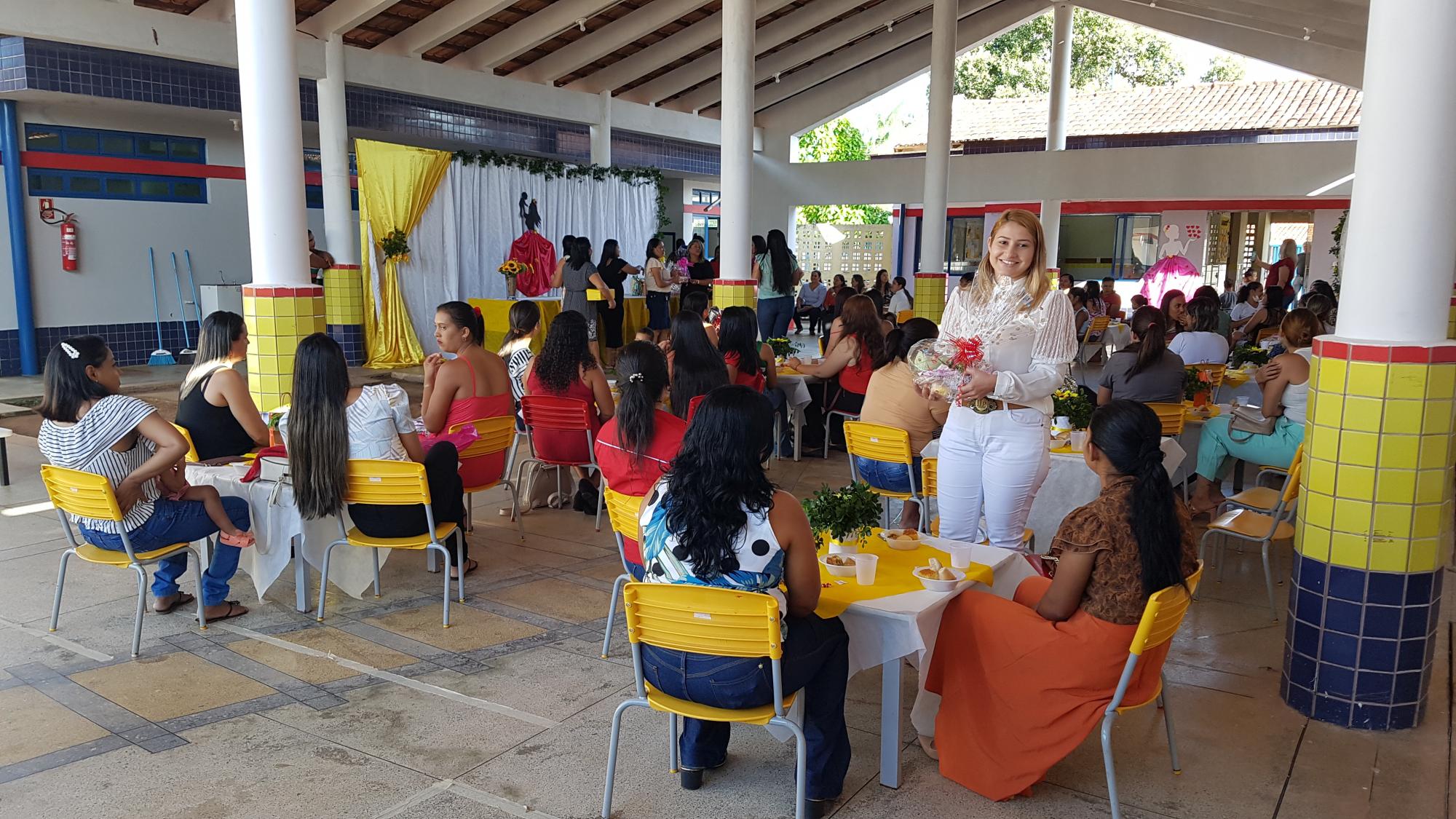 Escolas Municipais celebram em grande estilo O Dia das Mães 