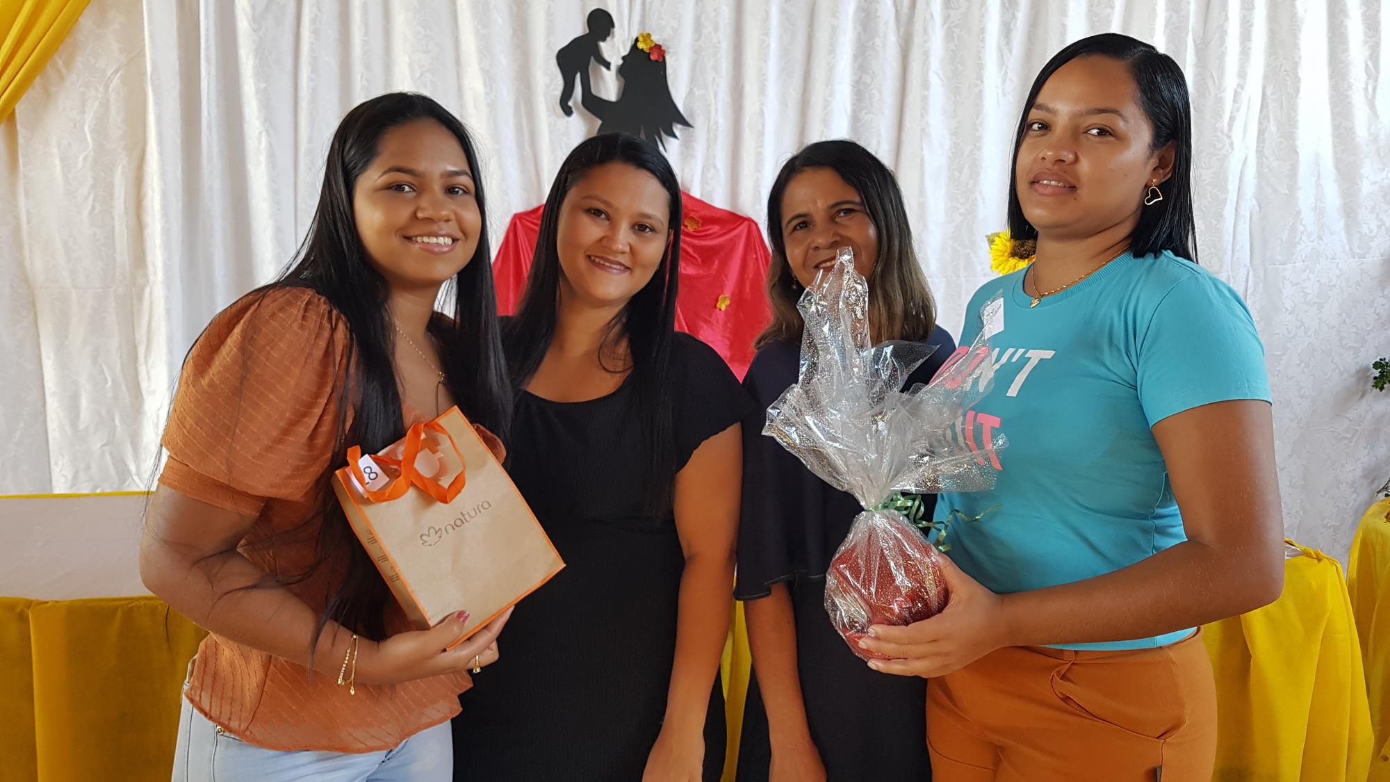 Escolas Municipais celebram em grande estilo O Dia das Mães 