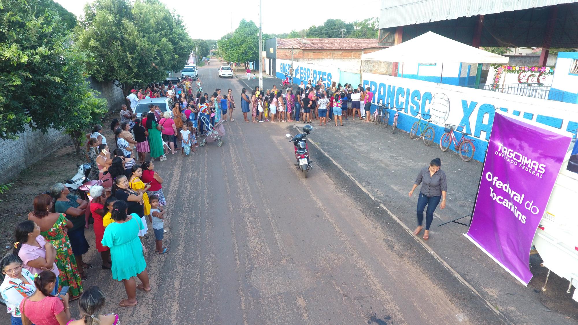 Prefeitura de Ananás celebra o Dia das Mães com show de prêmios   
