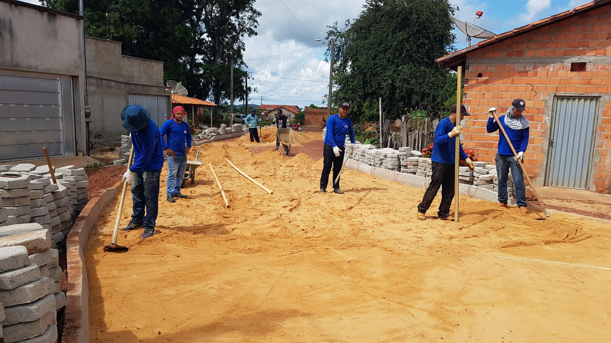 Pavimentação do Setor Mangueiras avança em Ananás Pavimentação do Setor Mangueiras avança em Ananás