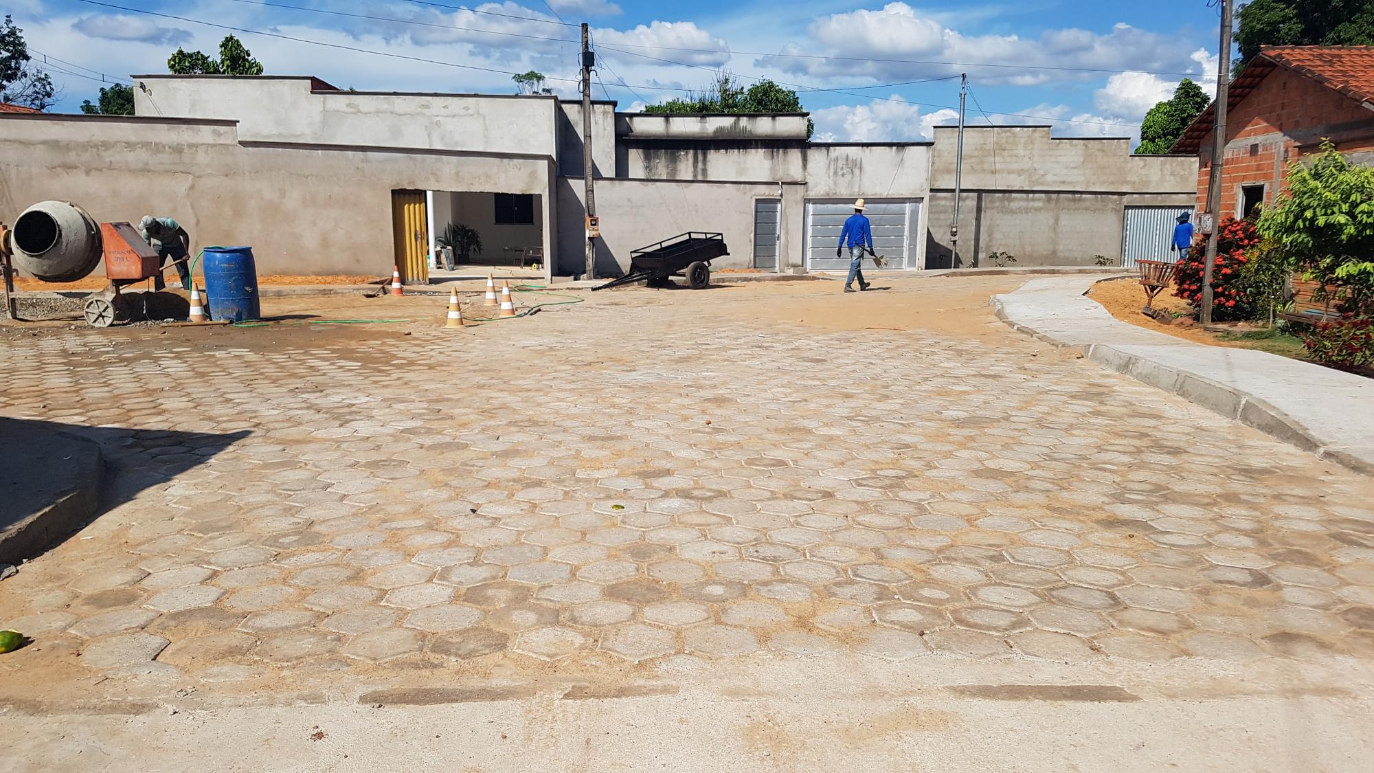 Pavimentação do Setor Mangueiras avança em Ananás Pavimentação do Setor Mangueiras avança em Ananás