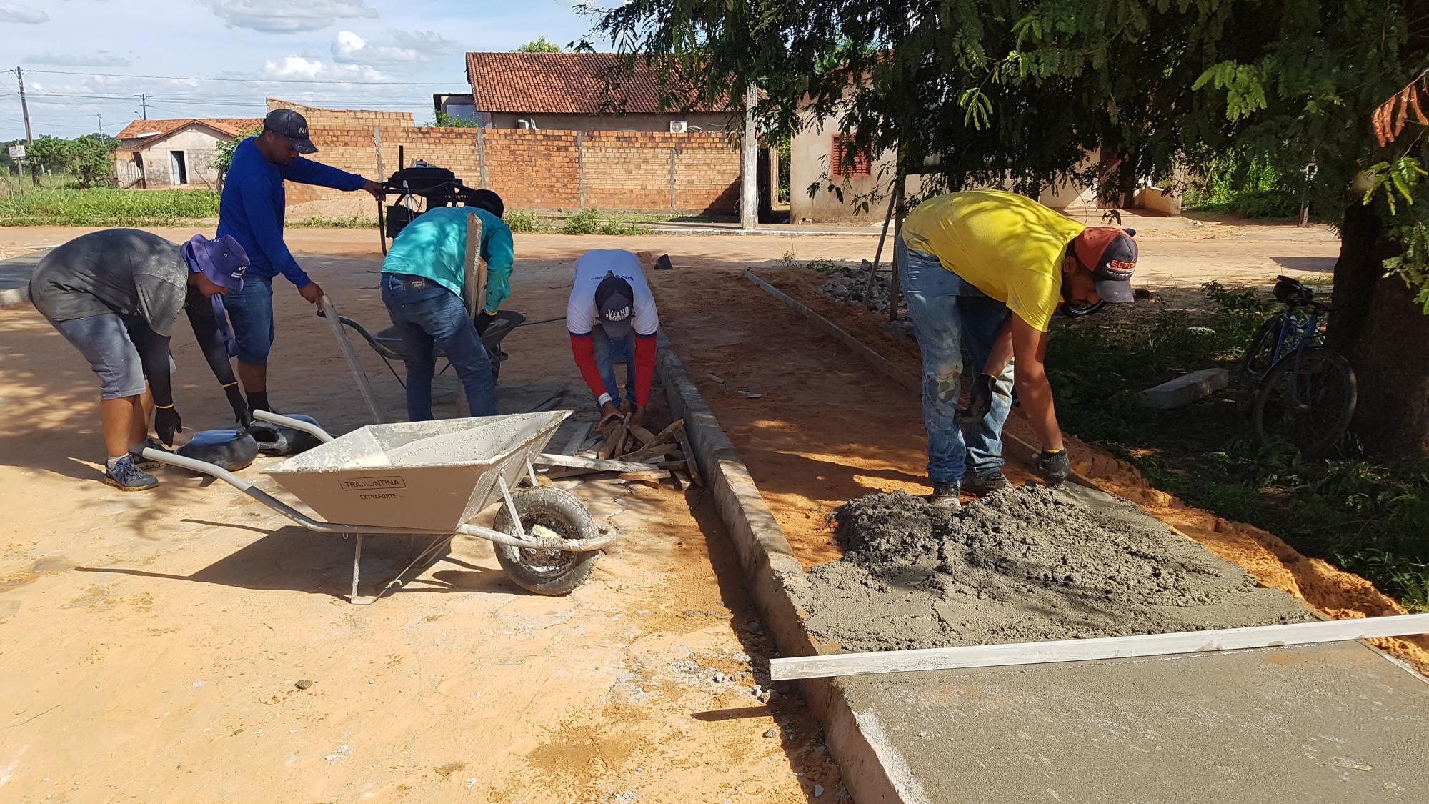 Pavimentação do Setor Mangueiras avança em Ananás Pavimentação do Setor Mangueiras avança em Ananás