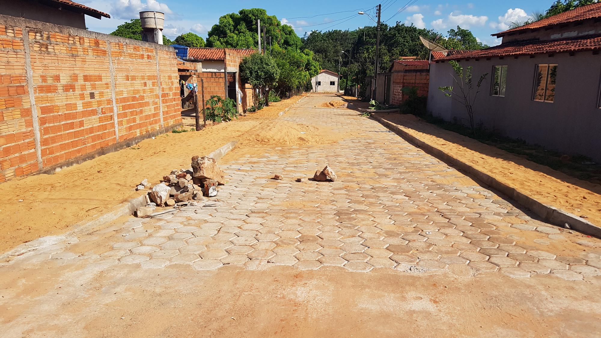 Pavimentação do Setor Mangueiras avança em Ananás Pavimentação do Setor Mangueiras avança em Ananás