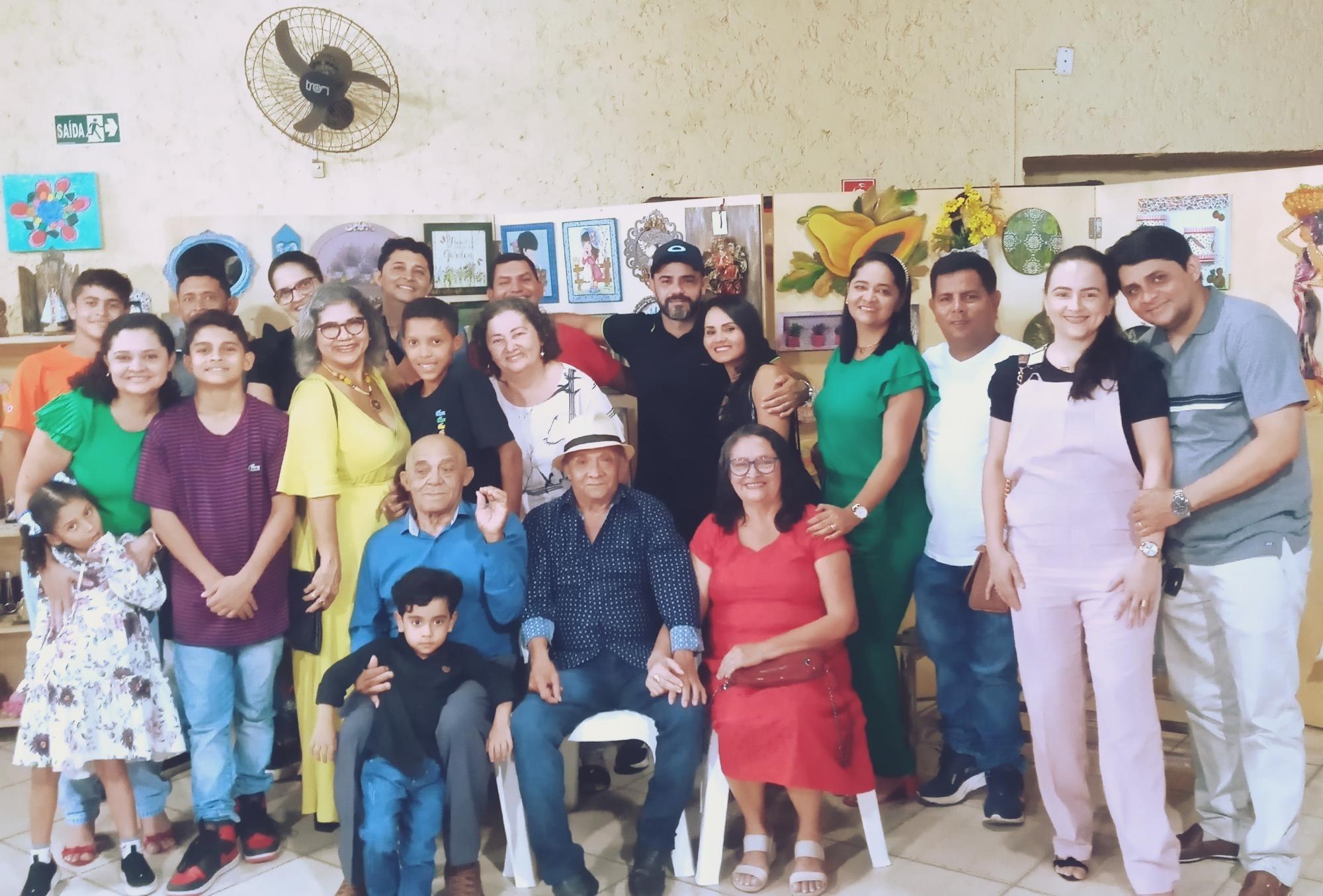 Escritora piauiense Valéria Silva lançou nesta sexta-feira, 27, o livro O Baú de Faustina, em Araguaína 