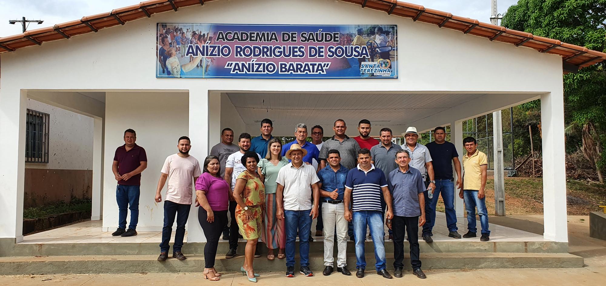 Aniversário de Santa Terezinha é marcado por visitas às obras e grande show para a população