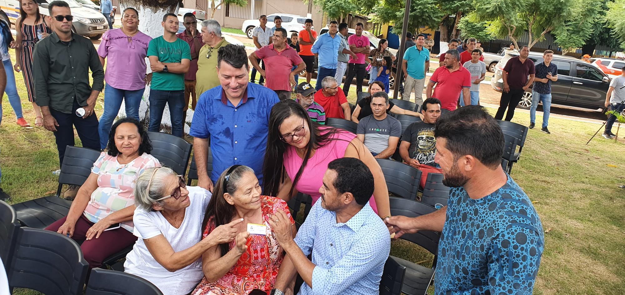Aniversário de Santa Terezinha é marcado por visitas às obras e grande show para a população