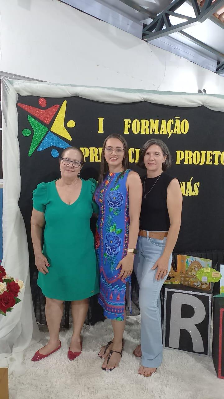 Profissionais da rede municipal de educação participam de capacitação sobre o cotidiano escolar em Ananás