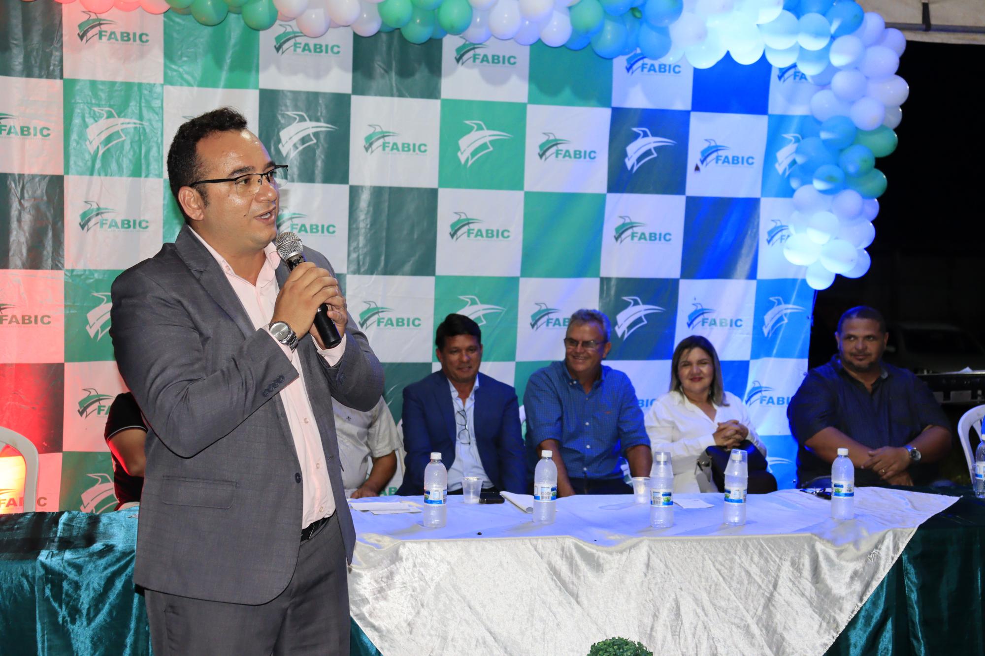EDUCAÇÃO: FABIC inaugura campus em Ananás