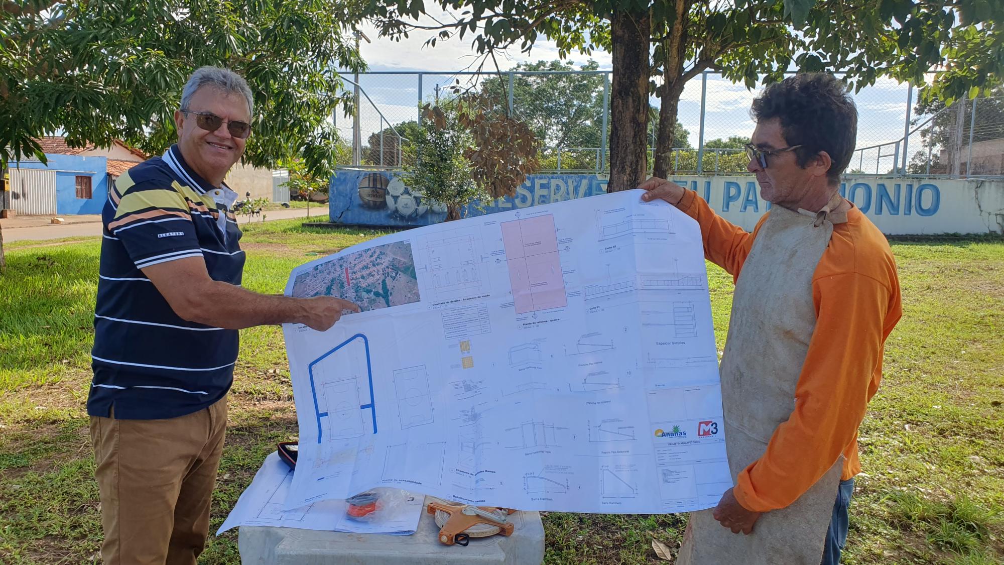 Prefeito Valdemar Nepomoceno assina ordem de serviços para reforma, adequação e ampliação de Praça em Ananás