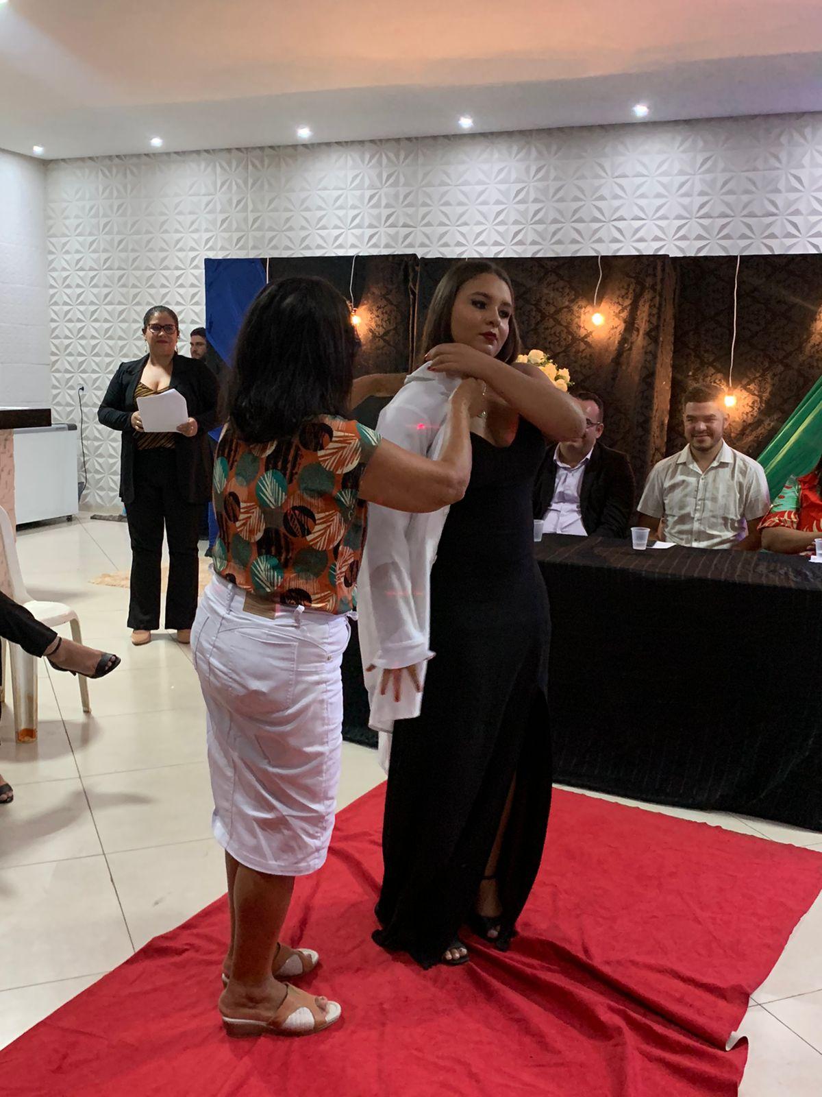 EDUCAÇÃO: Fabic realiza Cerimônia do Jaleco e do Chapéu dos cursos de enfermagem e agronegócio 	