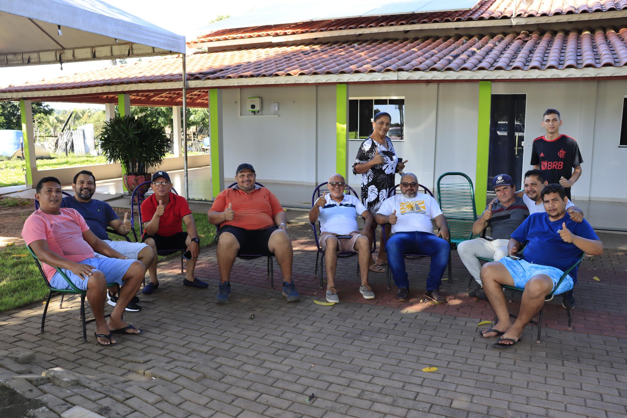 Prefeito  Valdemar Nepomoceno recebe amigos  e aliados em Ananás 