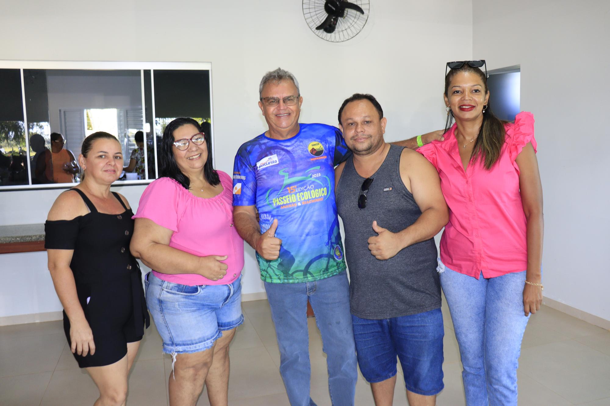 Prefeito  Valdemar Nepomoceno recebe amigos  e aliados em Ananás 
