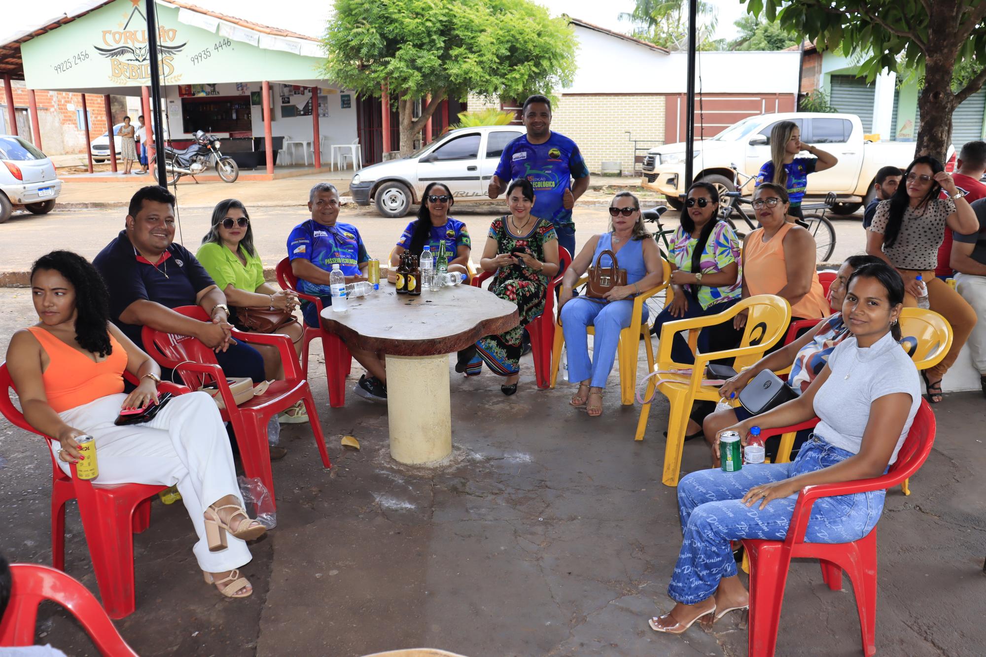Prefeito  Valdemar Nepomoceno recebe amigos  e aliados em Ananás 