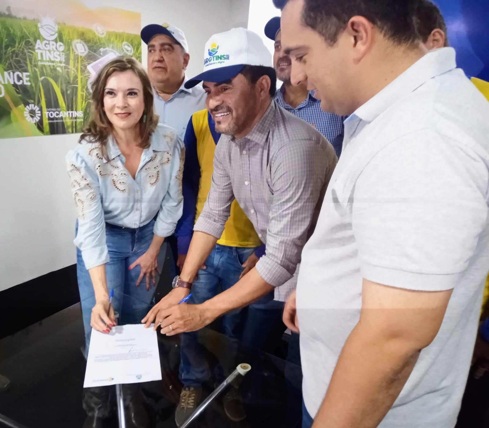 Governo do Tocantins apresenta linhas de crédito para beneficiar mototaxistas Governo do Tocantins apresenta linhas de crédito para beneficiar mototaxistas