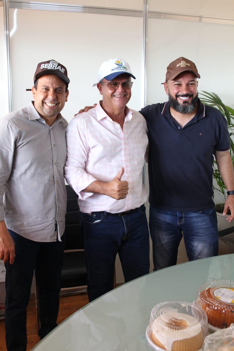 Prefeito Valdemar Nepomoceno se reúne com diversas autoridades na Agrotins volta apresenta demandas de Ananás Prefeito Valdemar Nepomoceno se reúne com diversas autoridades na Agrotins volta apresenta demandas de Ananás