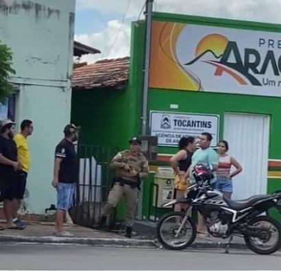 Vereador se exalta e diz que queria ter revólver para meter cinco tiros na cara do prefeito de Aragominas 