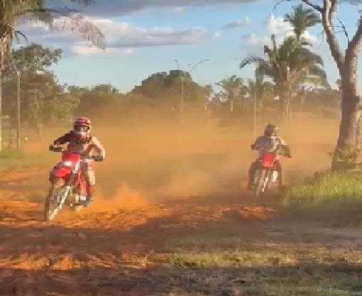 Prefeito Valdemar entrega pista de motocross para amantes do esporte em Ananás 