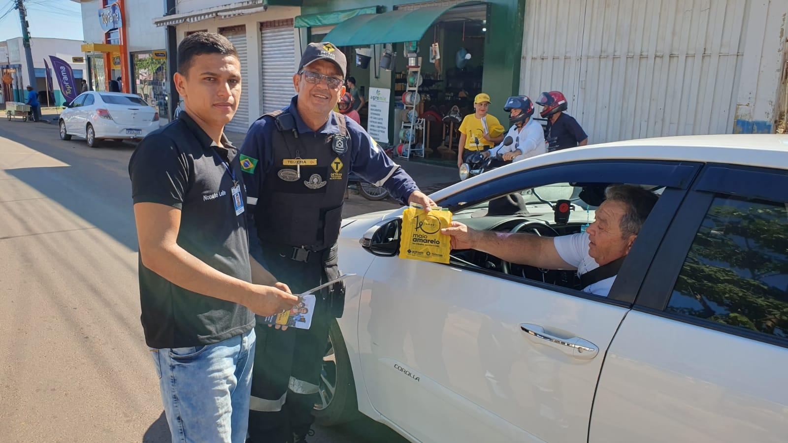 Condutores de Ananás, no Bico do Papagaio, são alertados sobre a necessidade de atenção no trânsito