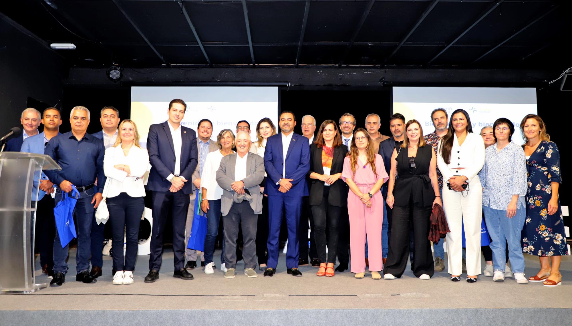 Governador Wanderlei Barbosa firma acordo para intercâmbio de jovens trabalhadores em Barcelona