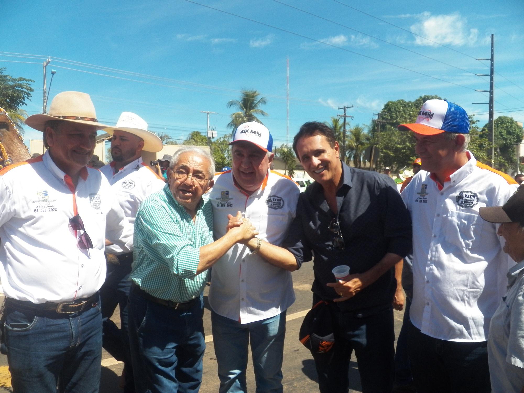 Deputado Carlos Gaguim participa das cavalgadas de Araguaína e Paraíso onde recebeu o carinho do público que prestigiou o evento Deputado Carlos Gaguim participa das cavalgadas de Araguaína e Paraíso onde recebeu o carinho do público que prestigiou o evento