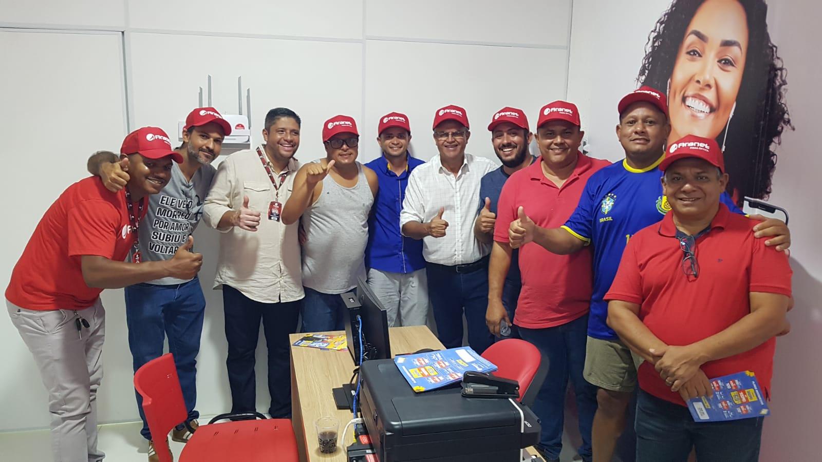 Prefeito Valdemar Nepomoceno prestigia inauguração de filial da empresa Aranet em Ananás Prefeito Valdemar Nepomoceno prestigia inauguração de filial da empresa Aranet em Ananás