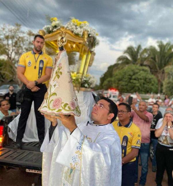 Imagem peregrina de Nossa Senhora de Nazaré faz visita histórica à Nazaré, no Bico do Papagaio Imagem peregrina de Nossa Senhora de Nazaré faz visita histórica à Nazaré, no Bico do Papagaio