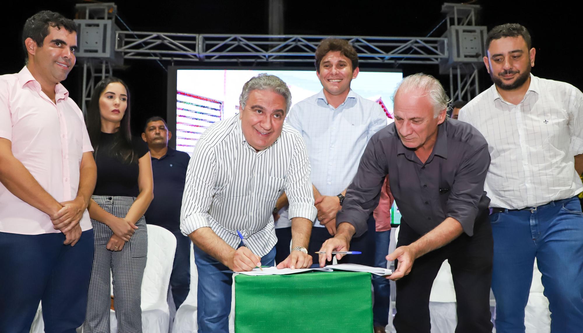 São Bento do Tocantins recebe, do Governo do Estado e da Superintendência de Patrimônio da União, doação de área para regularização fundiária no município 