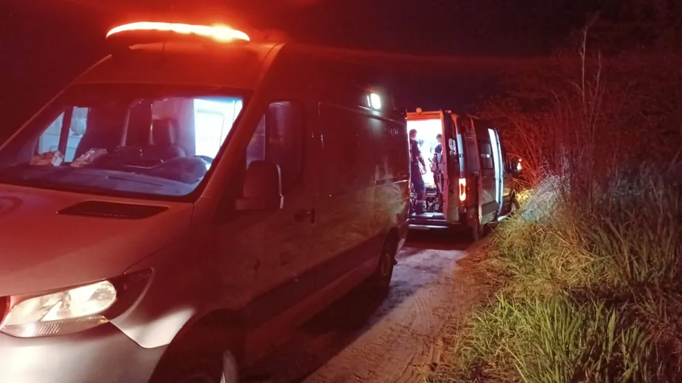 Mulher morre em acidente envolvendo duas motos e caminhonete em Araguaína 